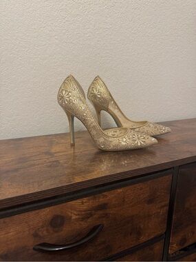Betsey Johnson Gold Floral Embellished Pointed-Toe Stilettos